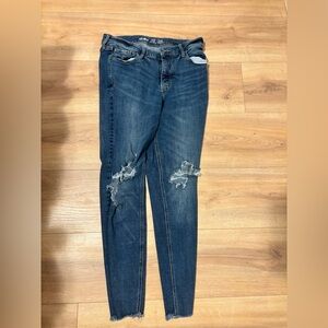 Old Navy Dark Blue Distressed Women's Skinny Jeans